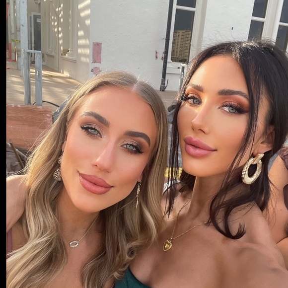 Meet your Posher, Tayler - Picture 1 of 1